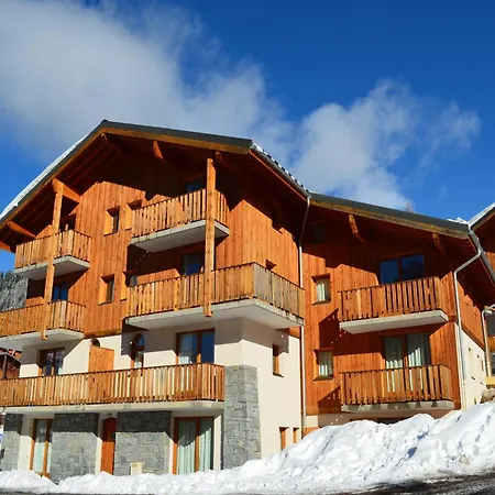 Comfortable In Ski-slopes *