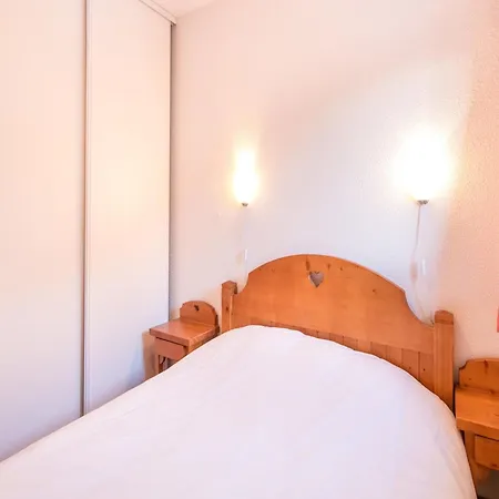 Comfortable In Ski-slopes Apartment *
